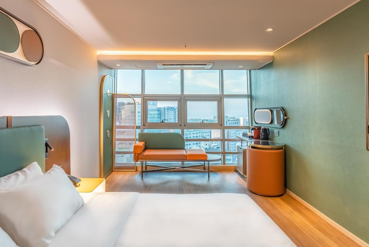 L&L Central Hotel Jeju Bagian luar foto