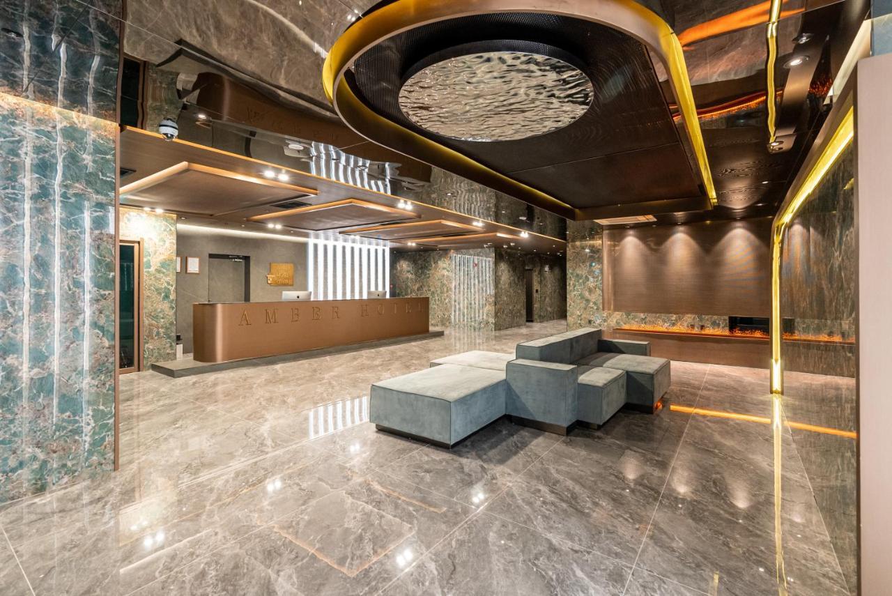 L&L Central Hotel Jeju Bagian luar foto