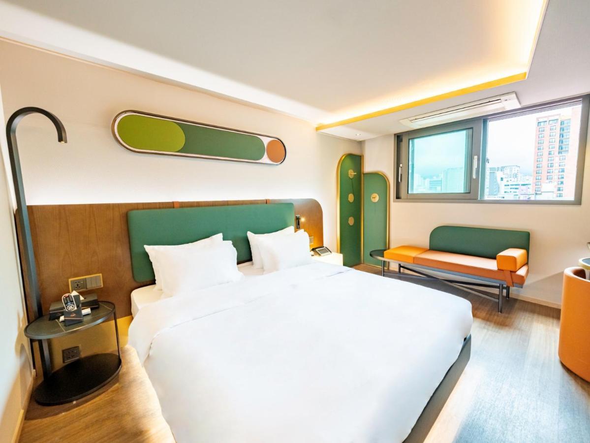 L&L Central Hotel Jeju Bagian luar foto