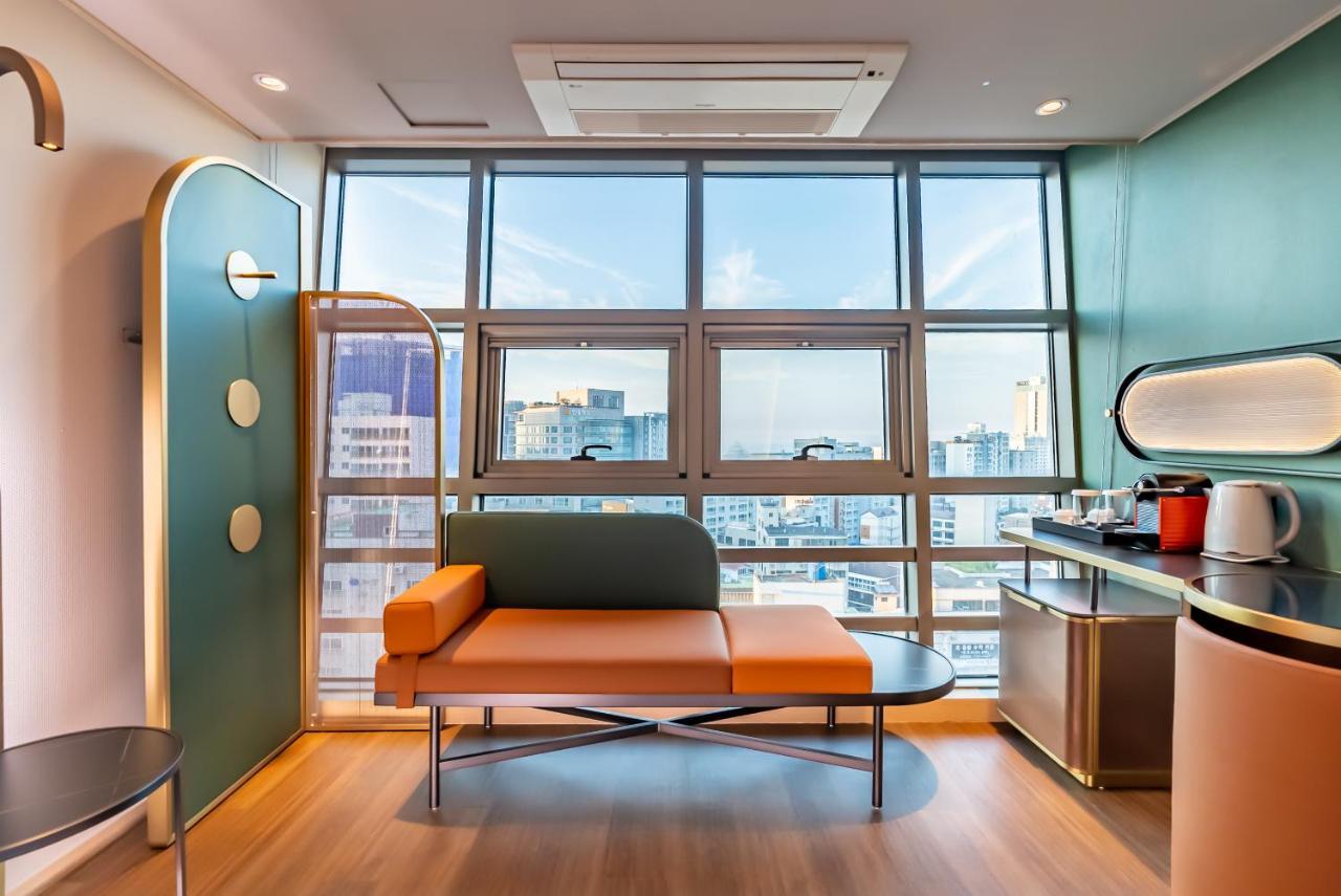 L&L Central Hotel Jeju Bagian luar foto