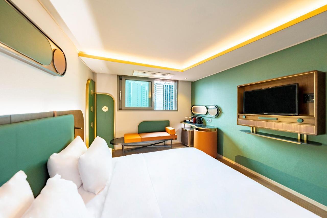 L&L Central Hotel Jeju Bagian luar foto