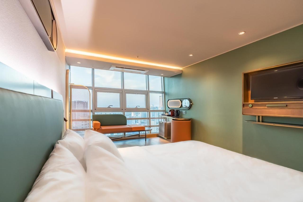 L&L Central Hotel Jeju Bagian luar foto