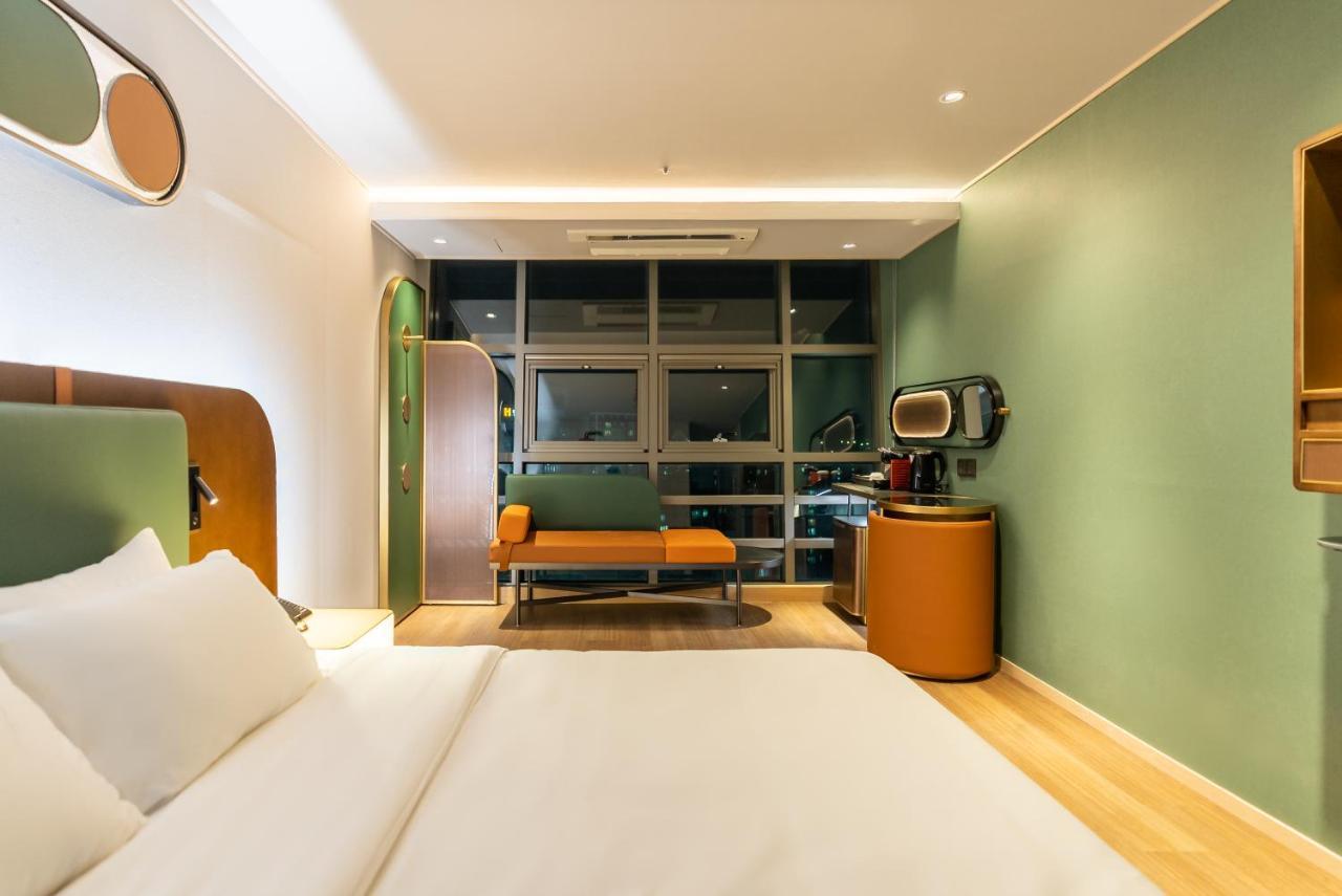 L&L Central Hotel Jeju Bagian luar foto