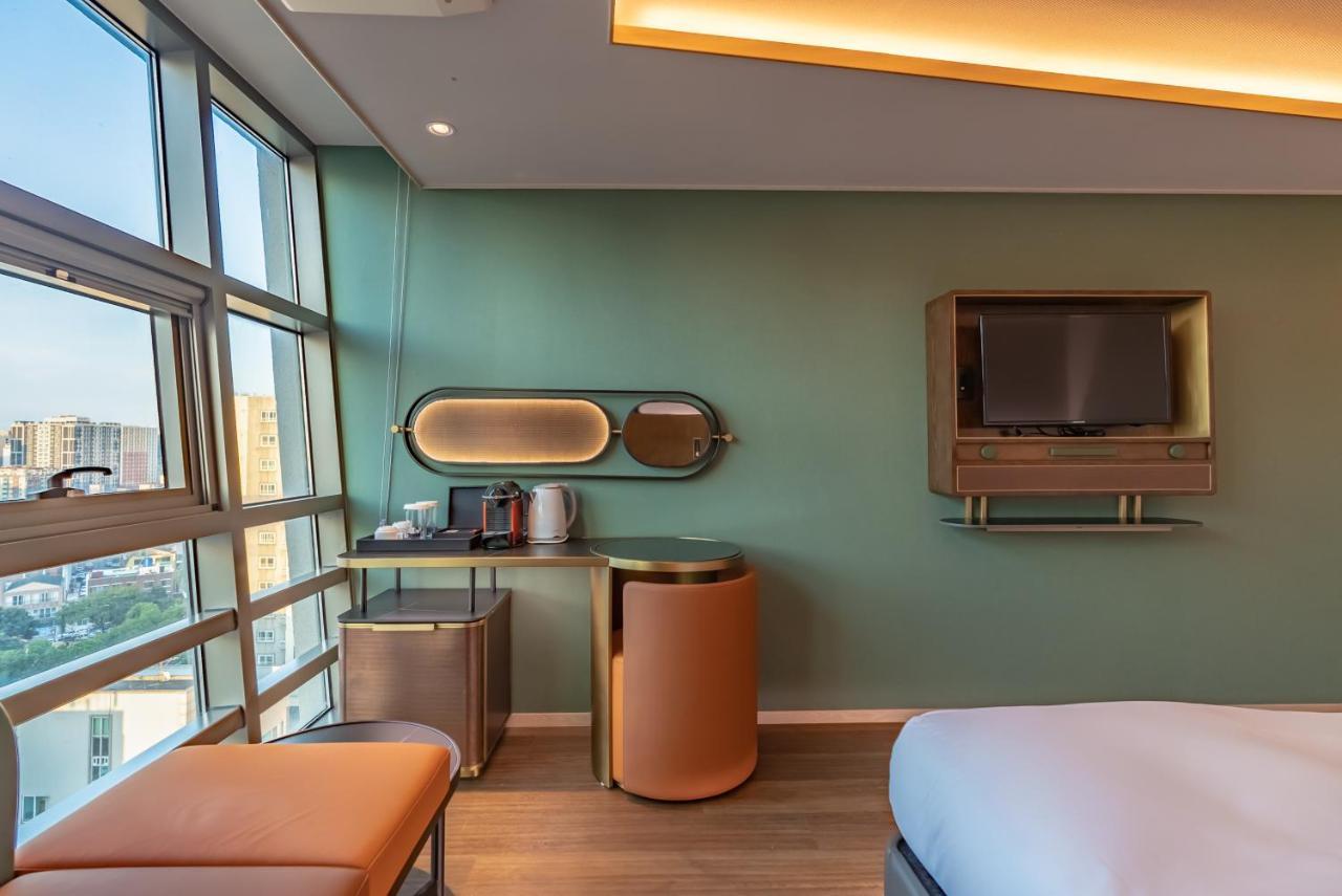 L&L Central Hotel Jeju Bagian luar foto