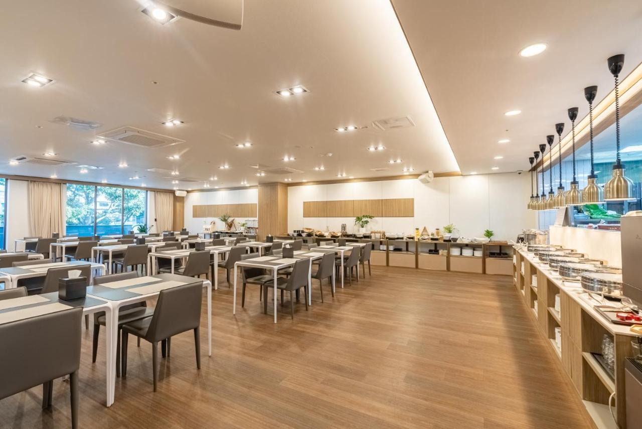 L&L Central Hotel Jeju Bagian luar foto