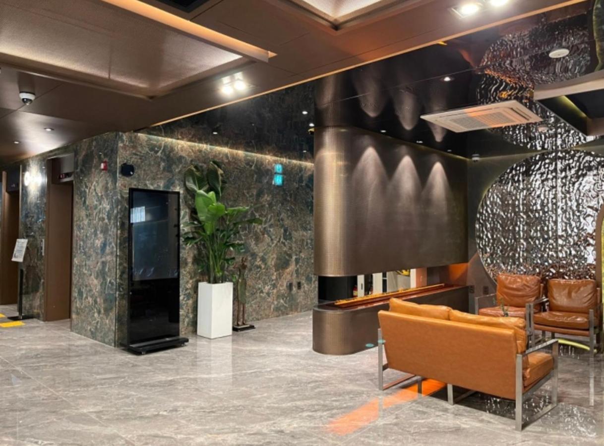 L&L Central Hotel Jeju Bagian luar foto